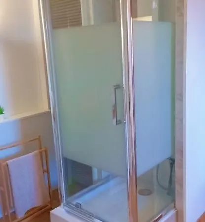 Private Apartment *